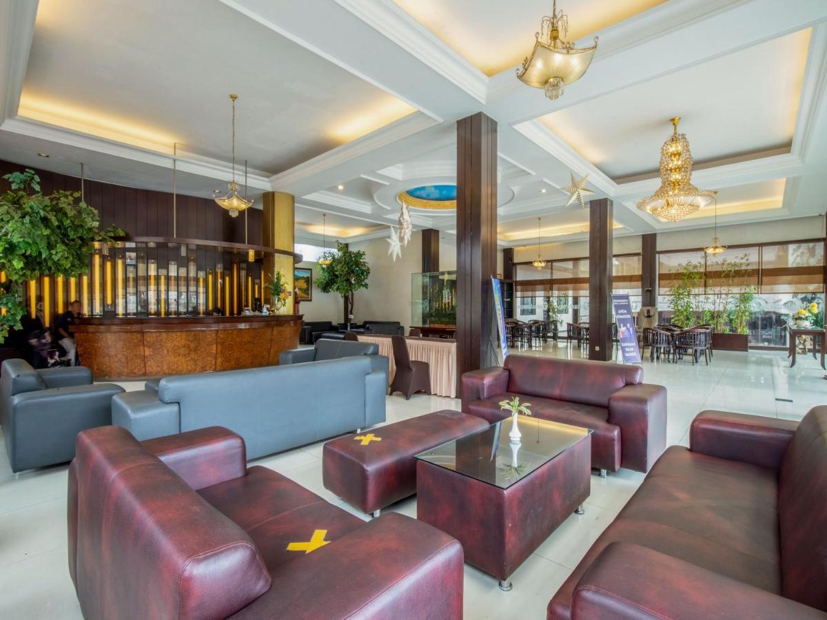 Takashimaya Hotel & Convention Лембанг Экстерьер фото