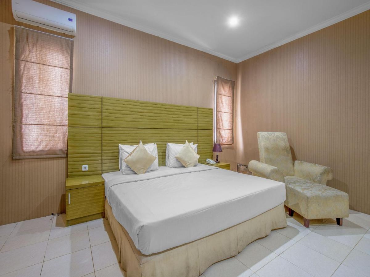 Takashimaya Hotel & Convention Лембанг Экстерьер фото