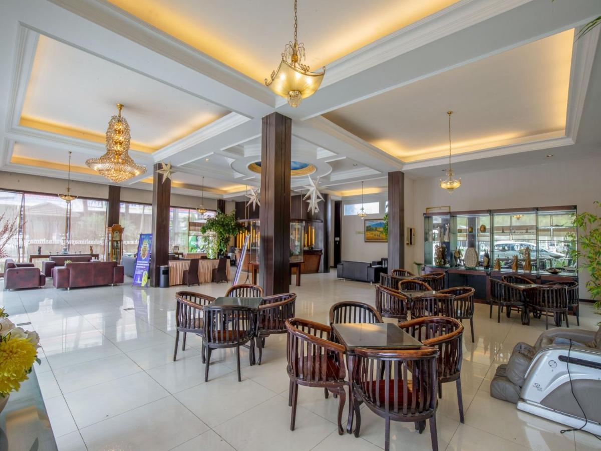 Takashimaya Hotel & Convention Лембанг Экстерьер фото