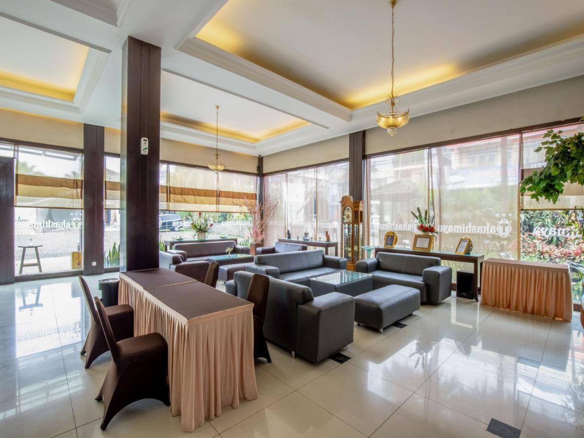 Takashimaya Hotel & Convention Лембанг Экстерьер фото
