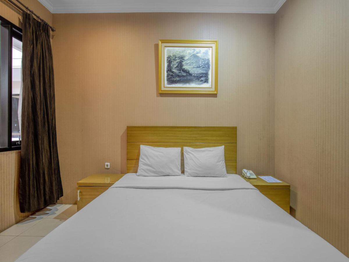 Takashimaya Hotel & Convention Лембанг Экстерьер фото